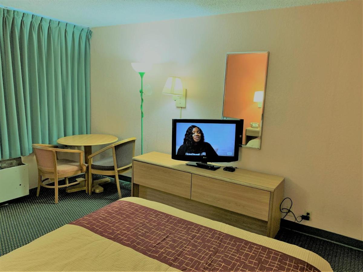 Red Carpet Inn & Suites Lima -Listing Partner Exteriér fotografie