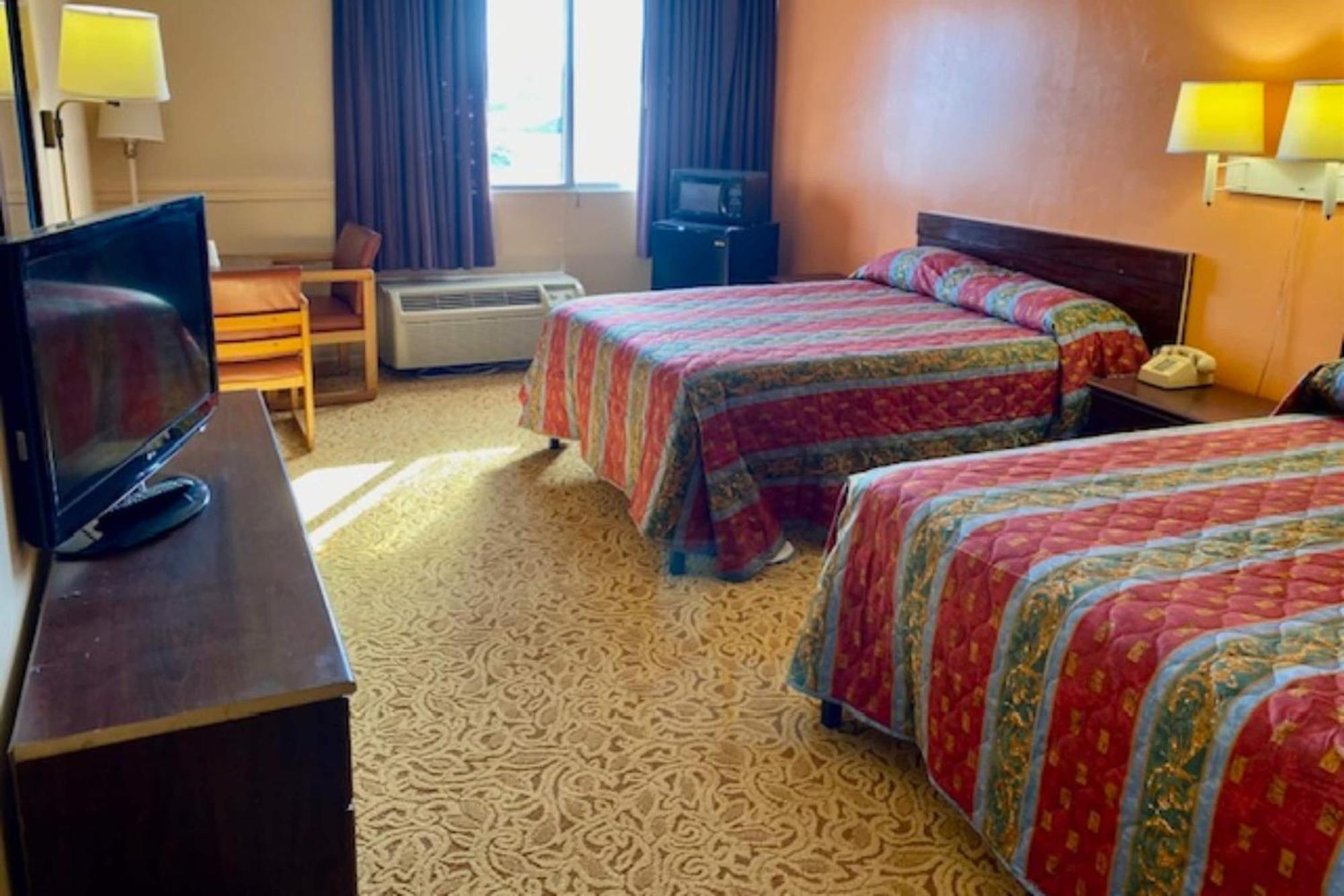 Red Carpet Inn & Suites Lima -Listing Partner Exteriér fotografie