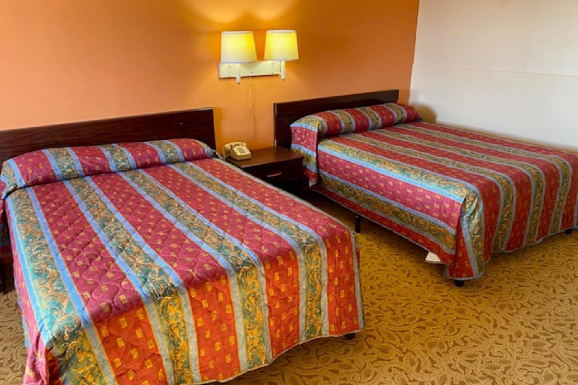 Red Carpet Inn & Suites Lima -Listing Partner Exteriér fotografie